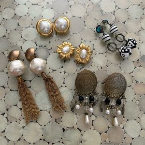 Lot of vintage 90’s costume jewelry earrings